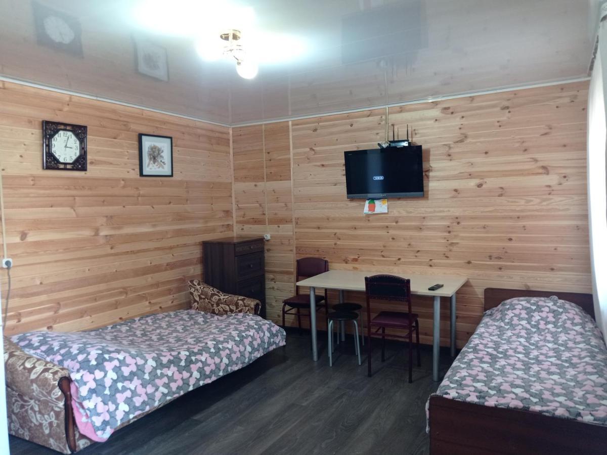 Домик Для Семьи Alakhadzi Exterior photo